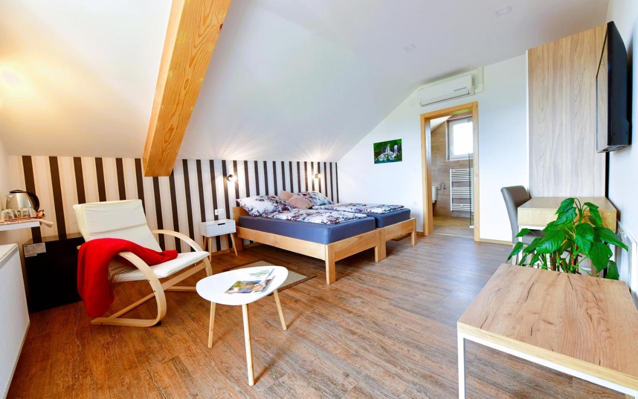 House Bela Vido Hotel Dreznik Grad Luaran gambar
