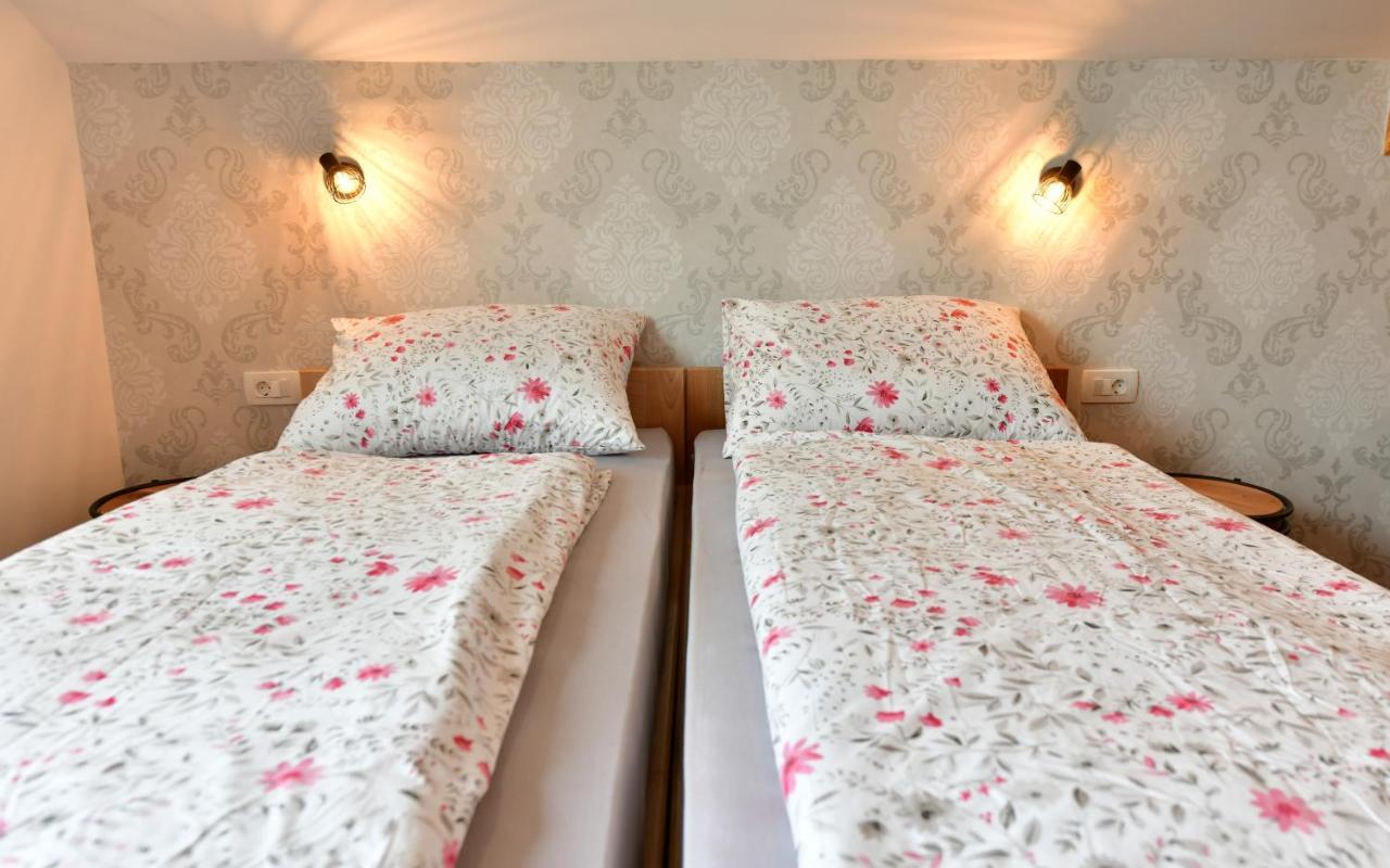House Bela Vido Hotel Dreznik Grad Luaran gambar