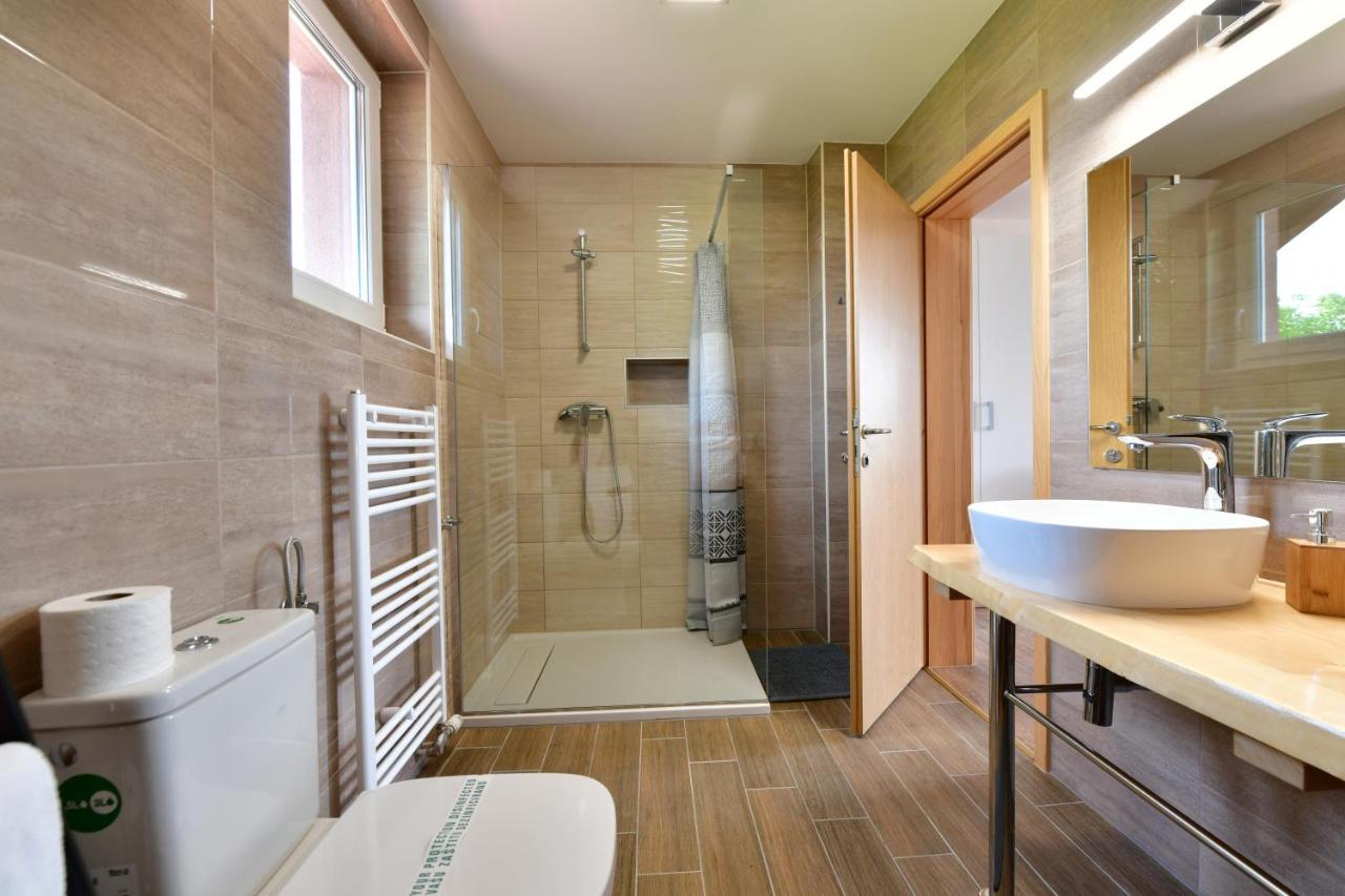 House Bela Vido Hotel Dreznik Grad Luaran gambar
