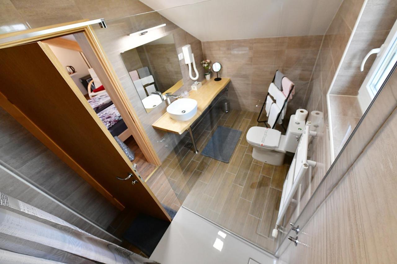 House Bela Vido Hotel Dreznik Grad Luaran gambar